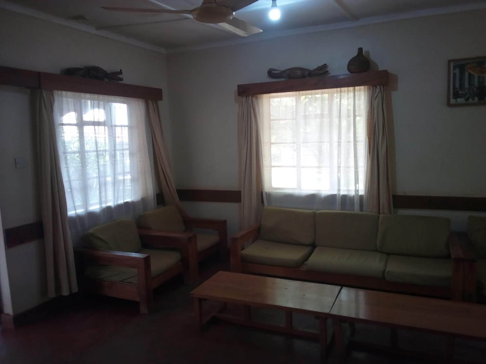 mwingi cottage hotel