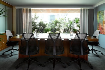 dusit thani manila