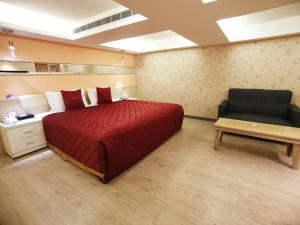 surreal motel xinjhung branch