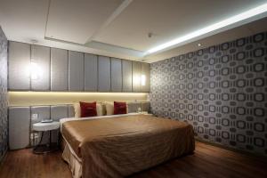 surreal motel xinjhung branch