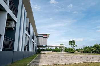 B3 Hotel,Nakhon Si Thammarat>>Lan Saka,2 star