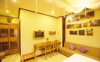 vinh hung library hotel