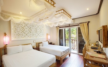 vinh hung library hotel