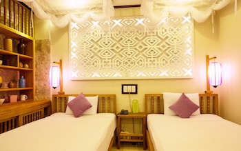 vinh hung library hotel