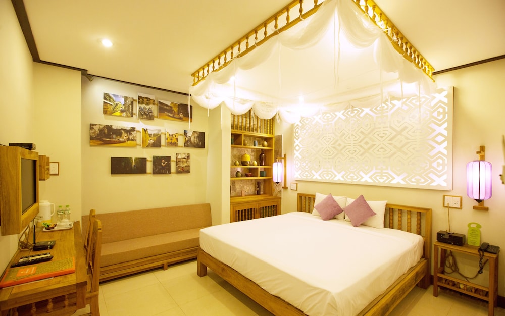 vinh hung library hotel