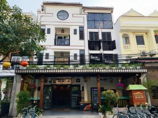 vinh hung library hotel