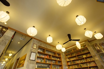 vinh hung library hotel
