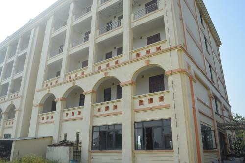 cua dai beach hotel