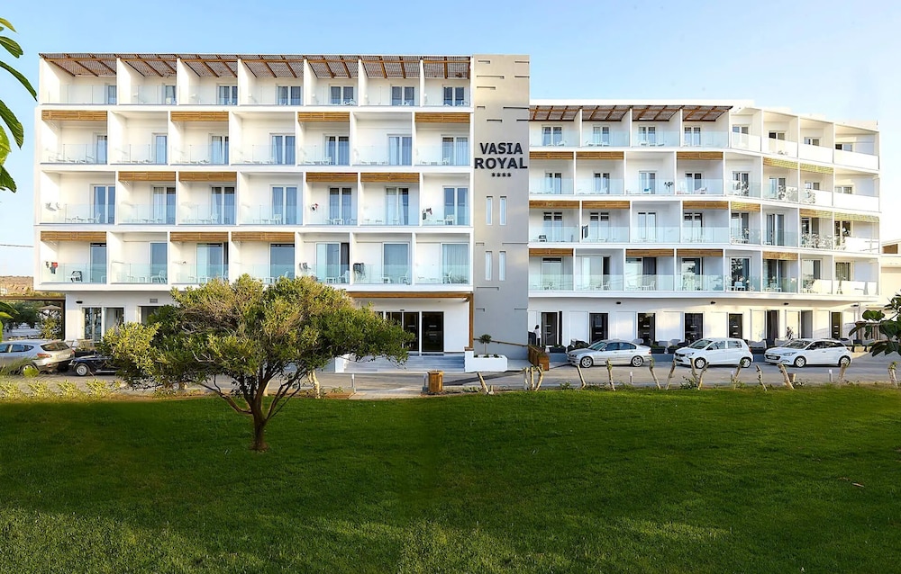 vasia royal hotel
