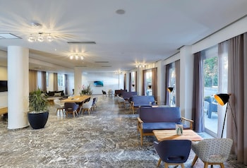 vasia royal hotel