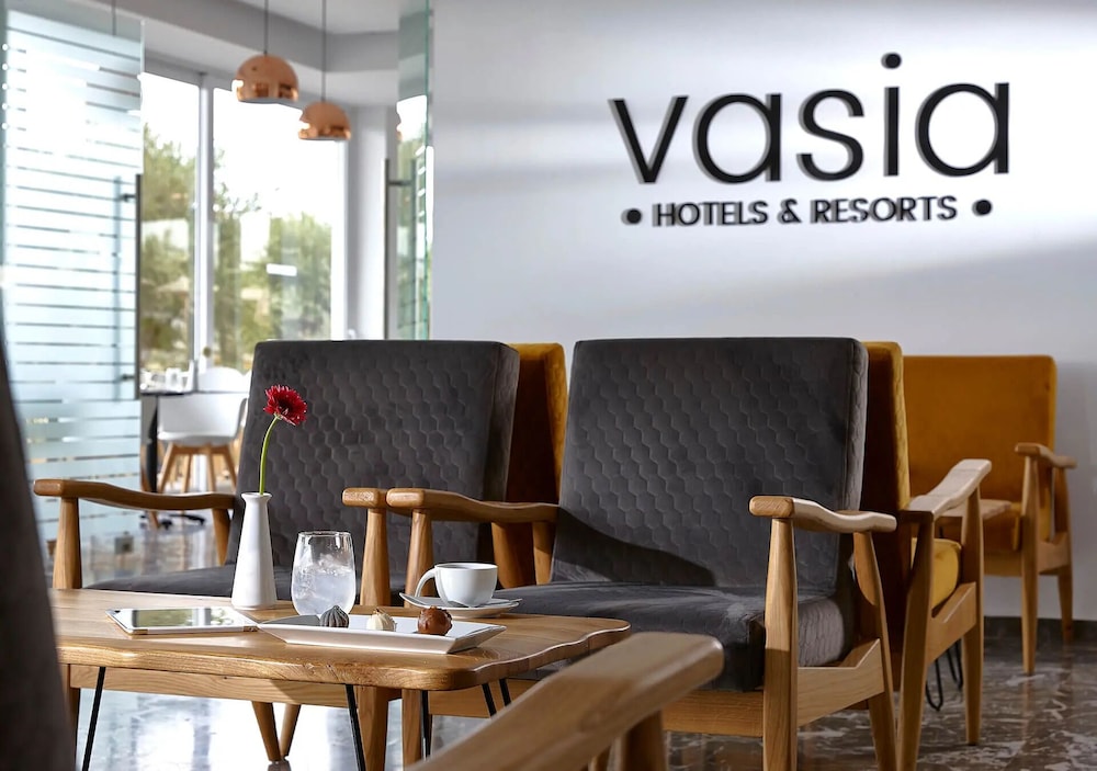vasia royal hotel