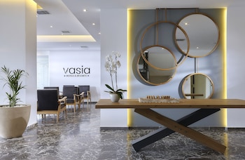 vasia royal hotel