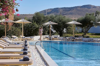 vasia royal hotel