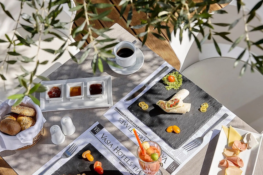 vasia royal hotel