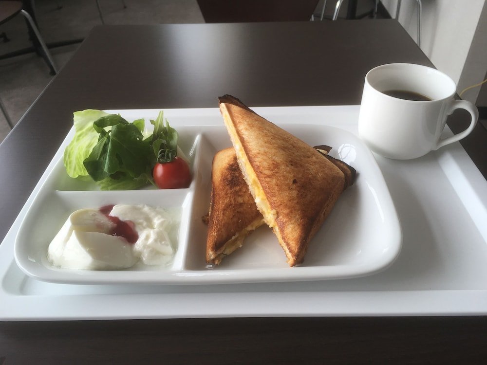 Business Hotel Akayane - Hostel,Near Ninomaru Historical Garden,1 star