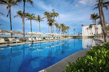 ocean breeze acapulco