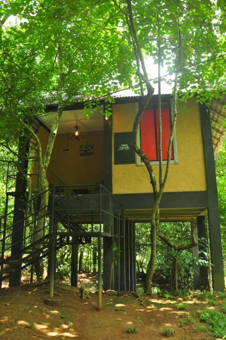 ambalama leisure lounge