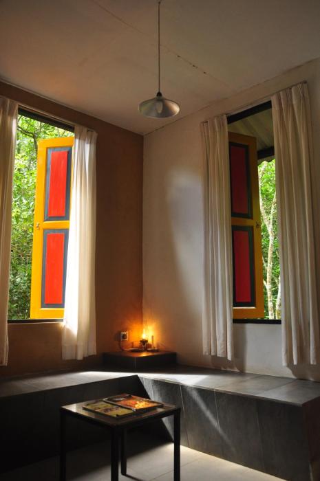 ambalama leisure lounge