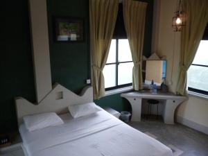 ambalama leisure lounge