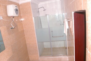 de dreams hotel and suites