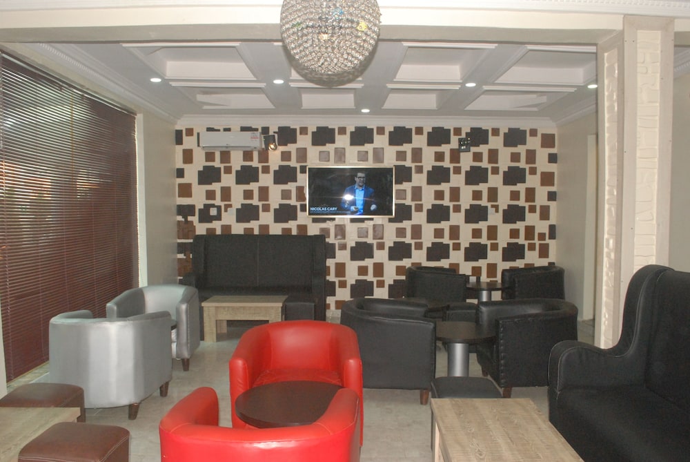 de dreams hotel and suites