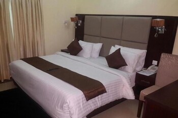 de dreams hotel and suites