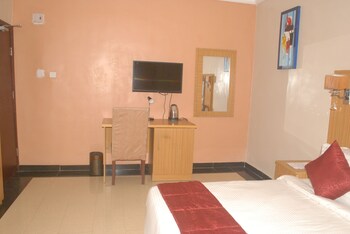 de dreams hotel and suites