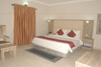 de dreams hotel and suites