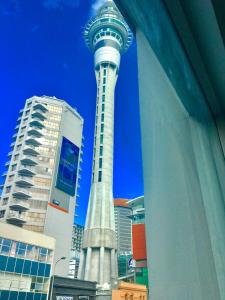 metro adventurer backpackers