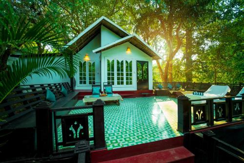 la la land resort by spicy mango