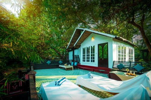 la la land resort by spicy mango