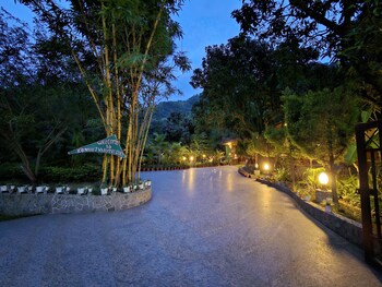 kunkhet valley resort