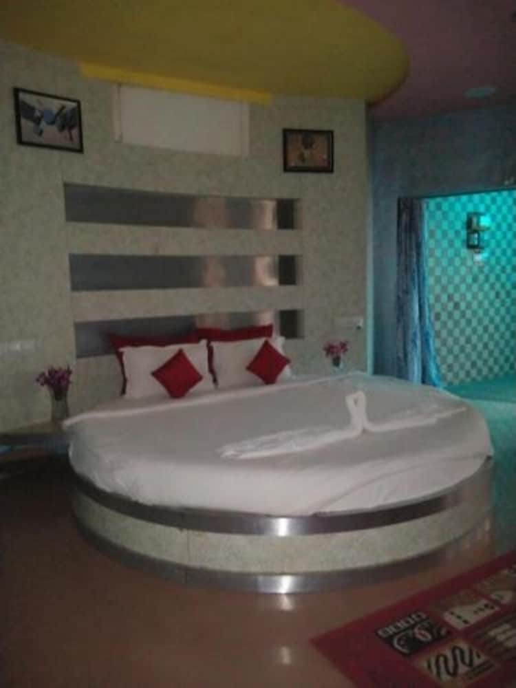 nilkanth resort best resort in anand