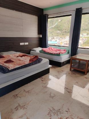 hotel nanda devi