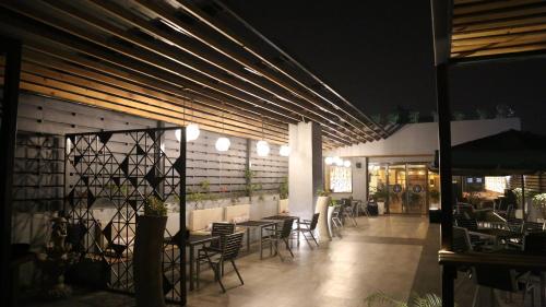 v hotel