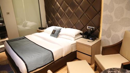 v hotel