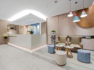 home inn zhuhai gongbei port light rail terminal