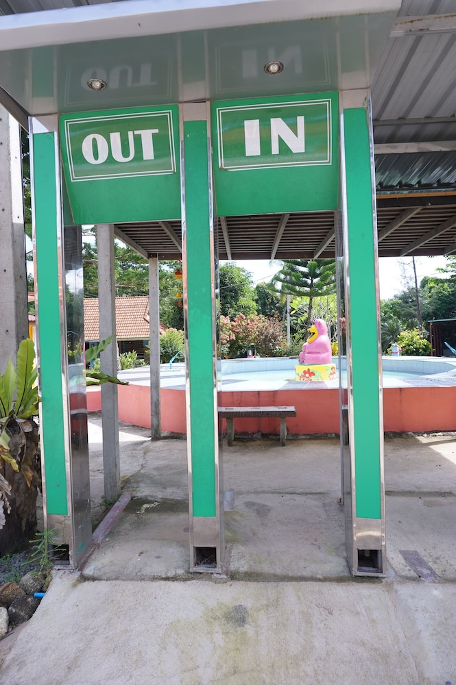 ranong resort and laguna