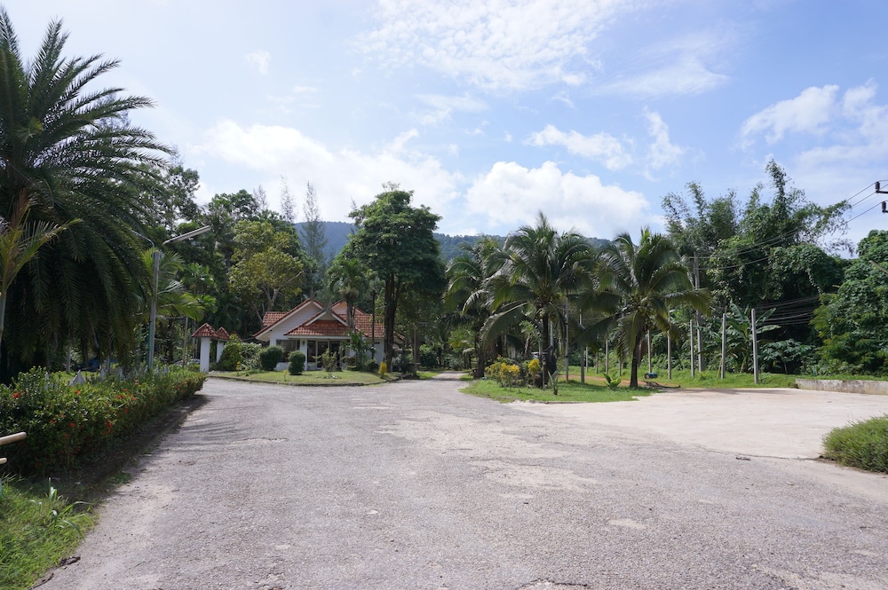 ranong resort and laguna