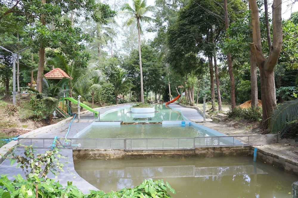 ranong resort and laguna