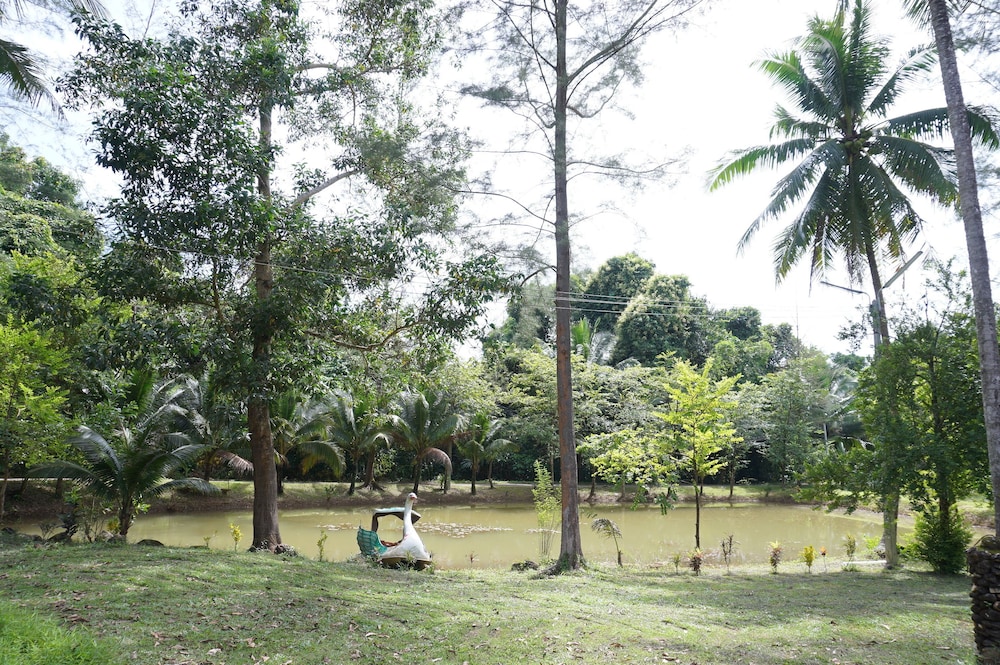 ranong resort and laguna