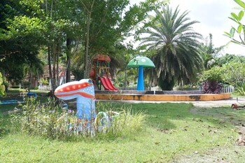 ranong resort and laguna