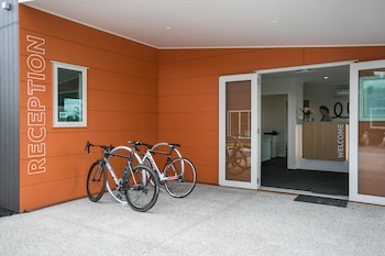 podium lodge