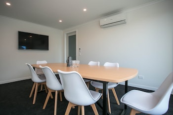podium lodge