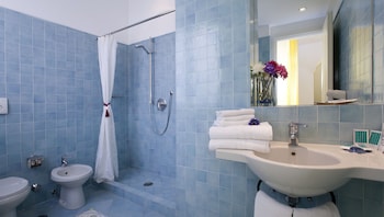 sorrento apartments one