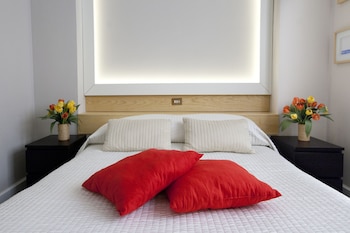 sorrento apartments one