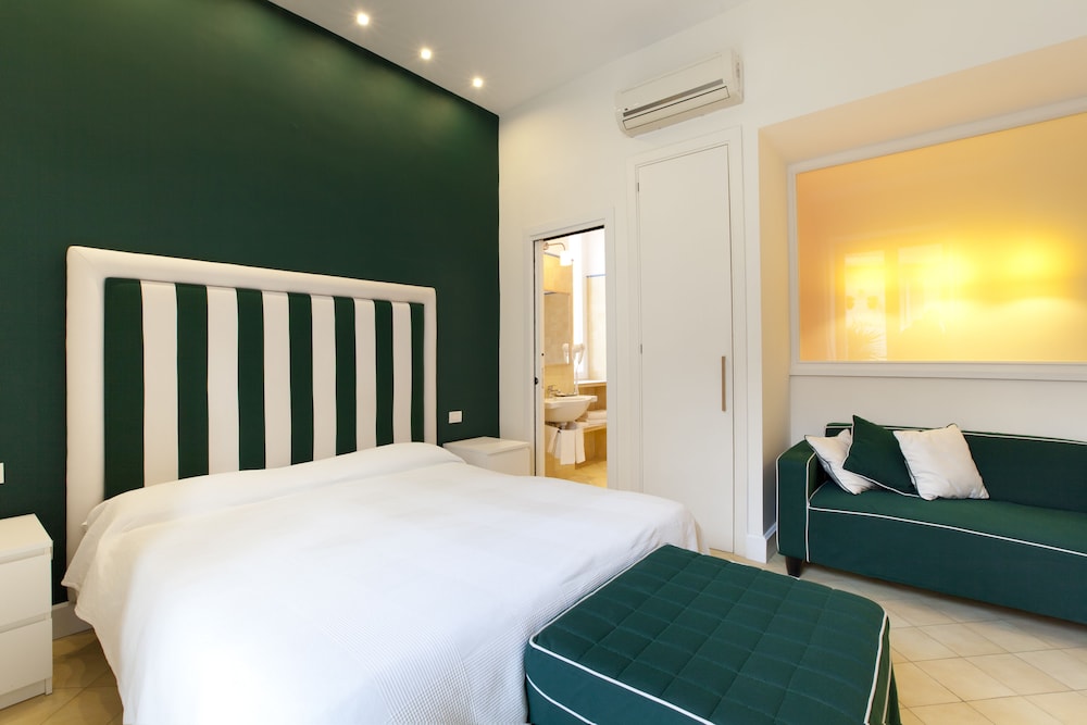 sorrento apartments one