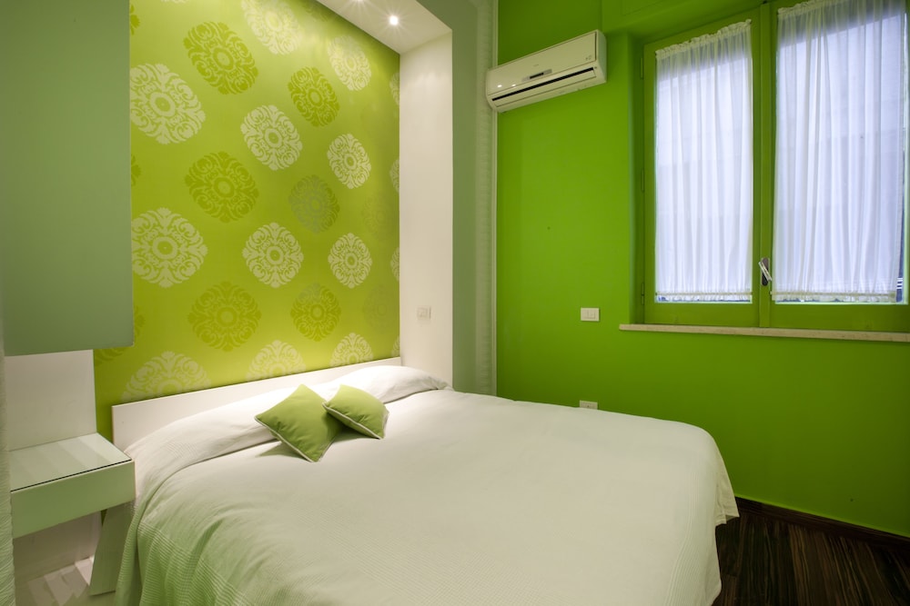 sorrento apartments one