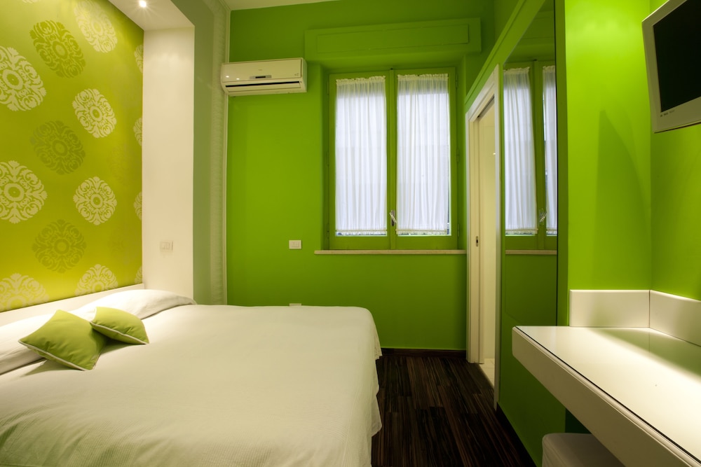 sorrento apartments one