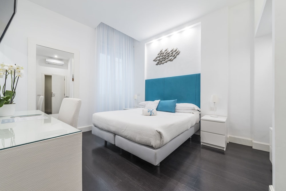 sorrento apartments one